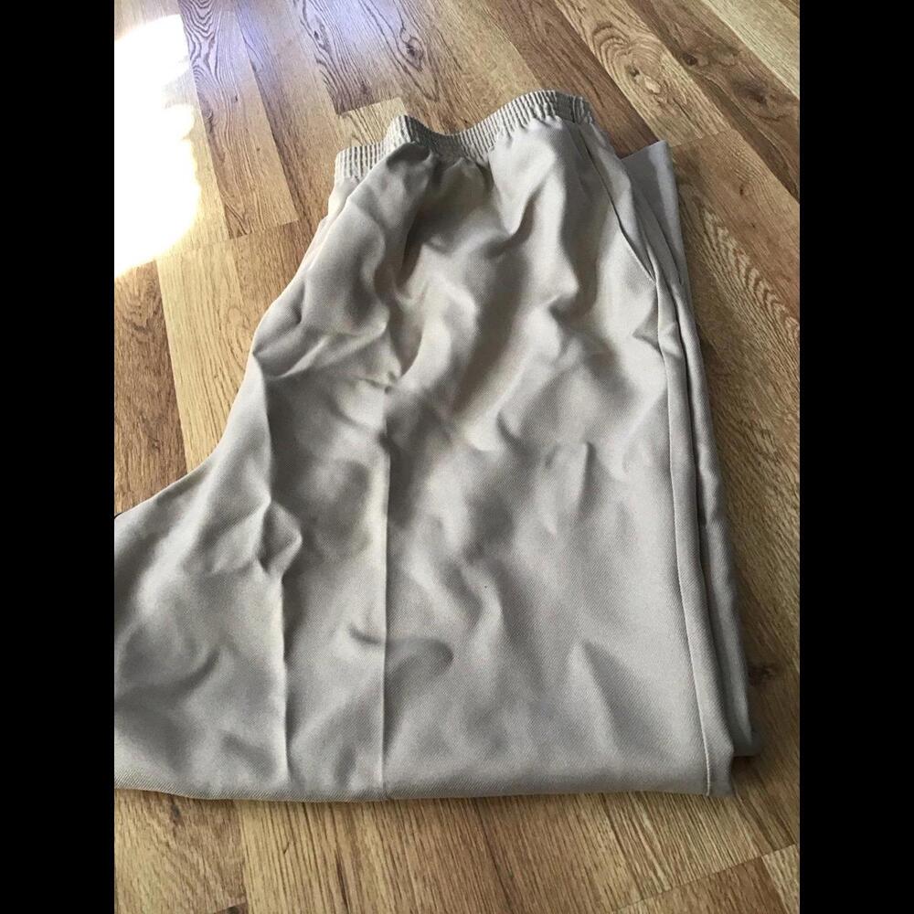 Alfred dunner womens slacks, nwot, jcpenny, size 24, pockets